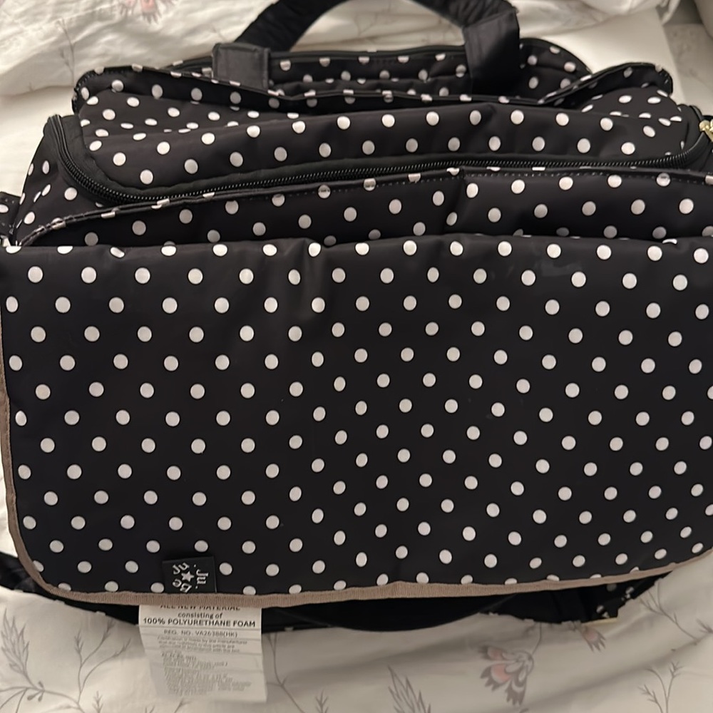 jujube Diaper/weekend bag. - Picture 8 of 9